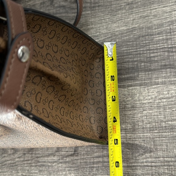 Guess brown purse with crossbody cord - Picture 7 of 8